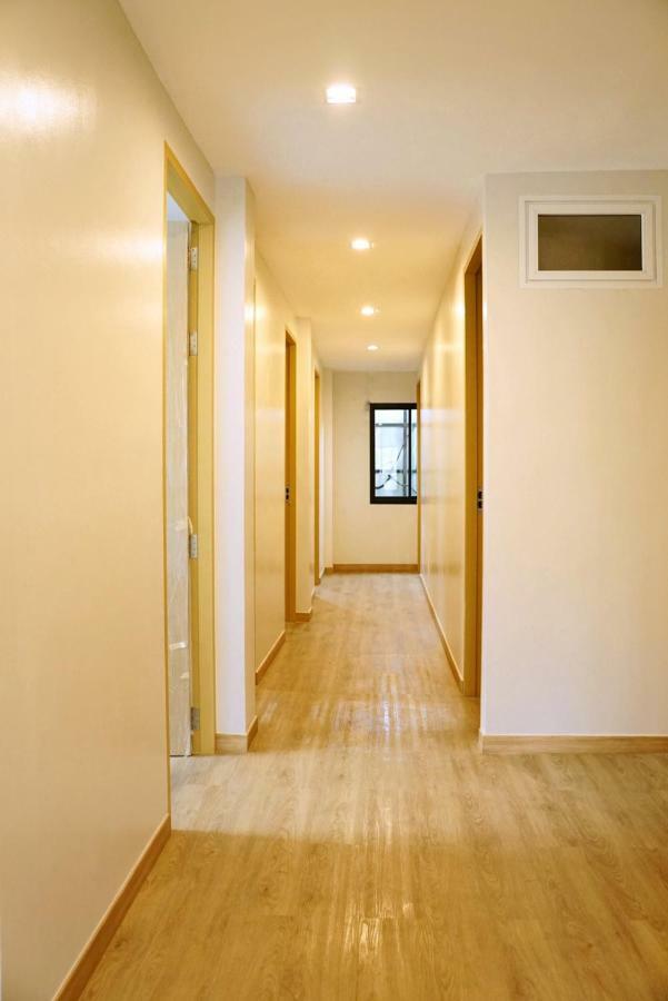 Yakthai Poshtel Bangkok Ngoại thất bức ảnh